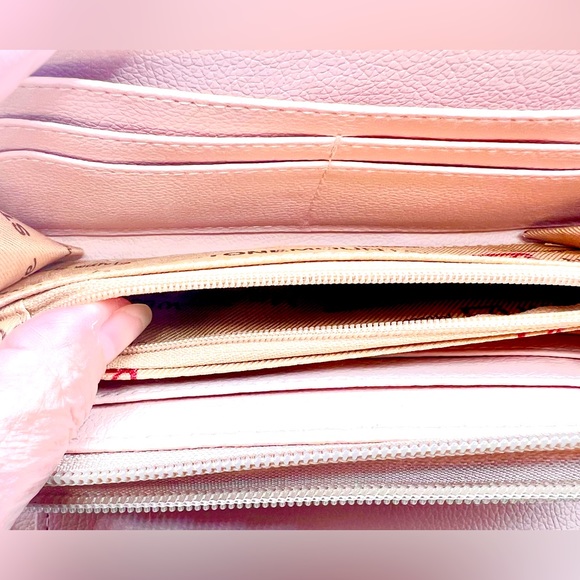 Cute Stone Mountain Leather Wallet, Beige w/Multicolored Flowers, NWT - Picture 9 of 11